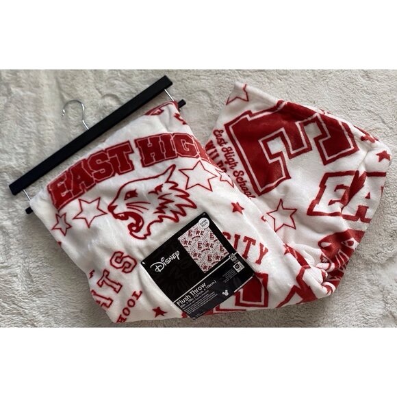 Disney High School Musical East High Wildcats Throw Blanket 50 X 70” White NEW - Picture 2 of 14